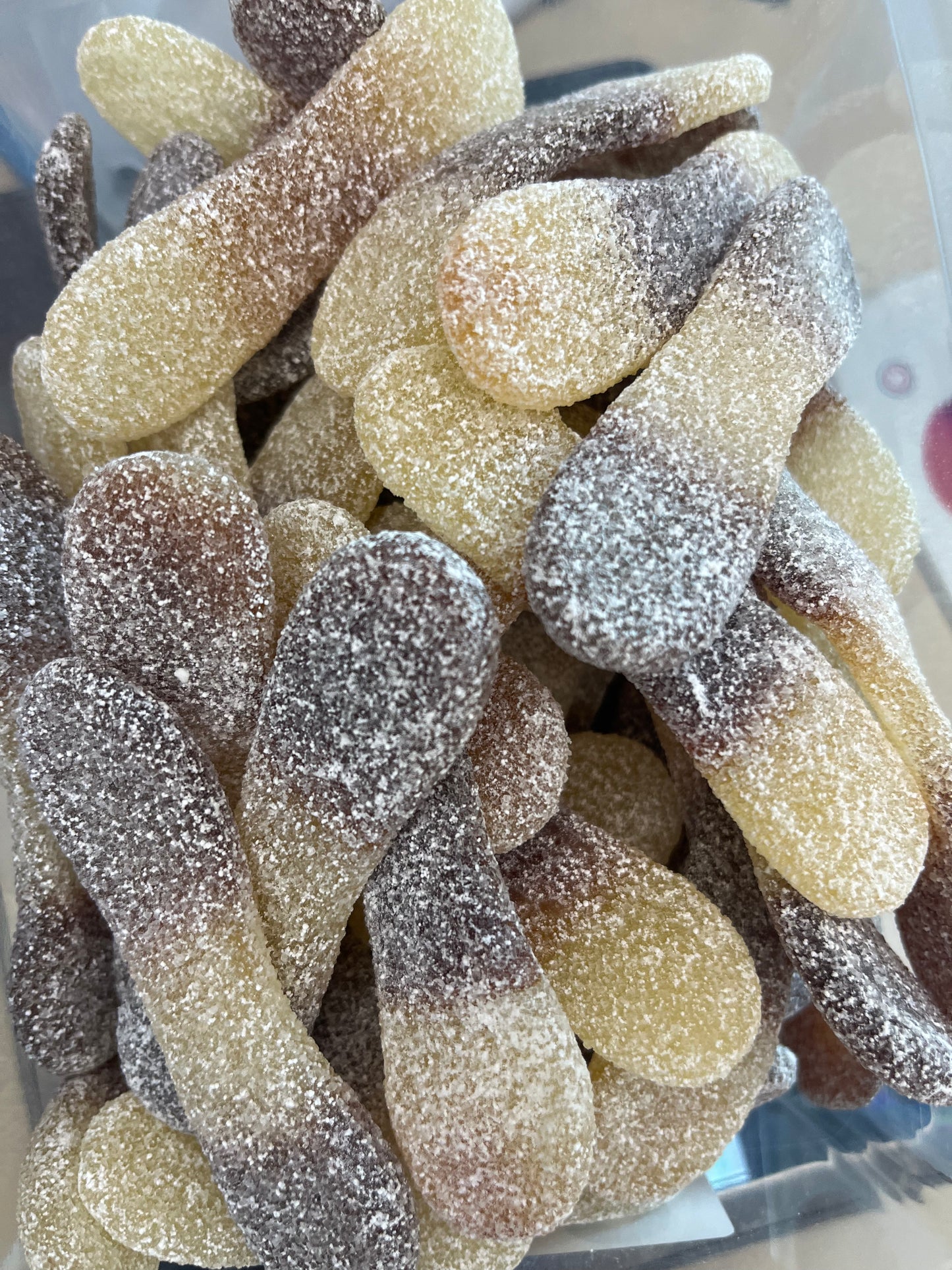 Langues cola acidulées /100g